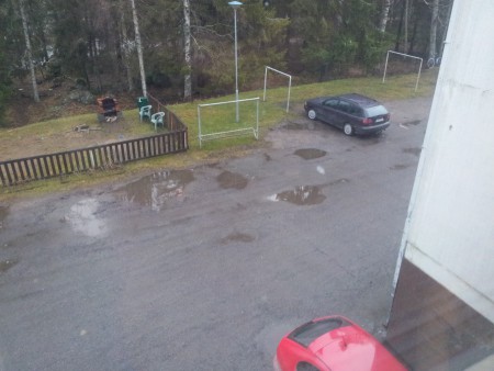 Kolmostalon ikkunasta